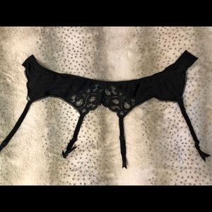 VINTAGE JOSIE BLACK GARTER BELT